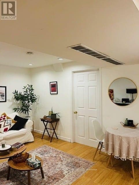 Photo - 5335 Flatford Rd