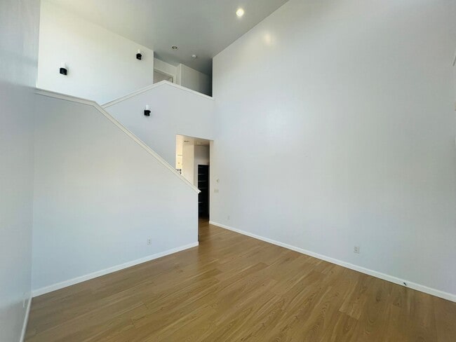 Photo - 4 Bedroom 2.5 Bathroom Home w/ Garage In Ferndale!