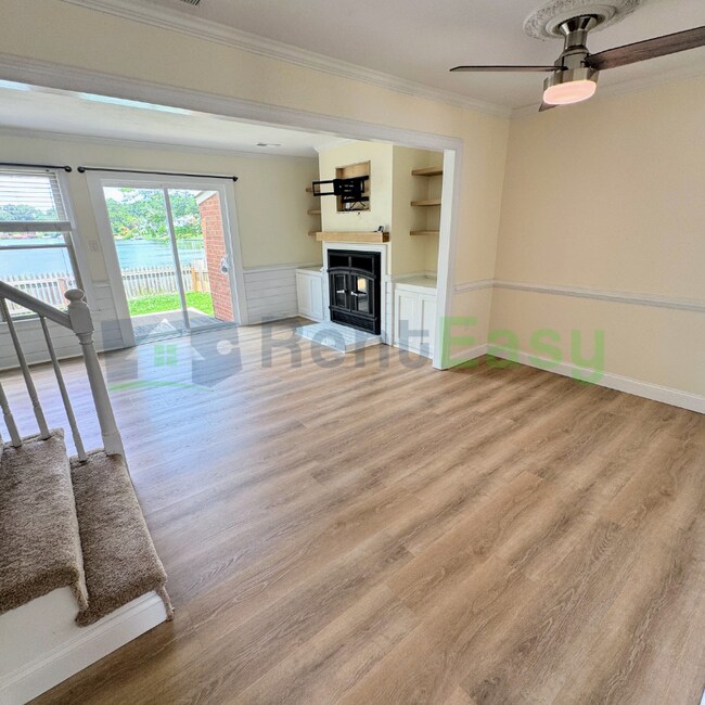 Photo - 1838 Volvo Pkwy