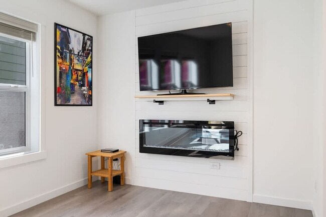 Photo - 703 N 104th St Unit ID1299298P