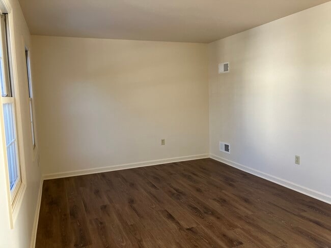 Photo - 166 Northwood Ct