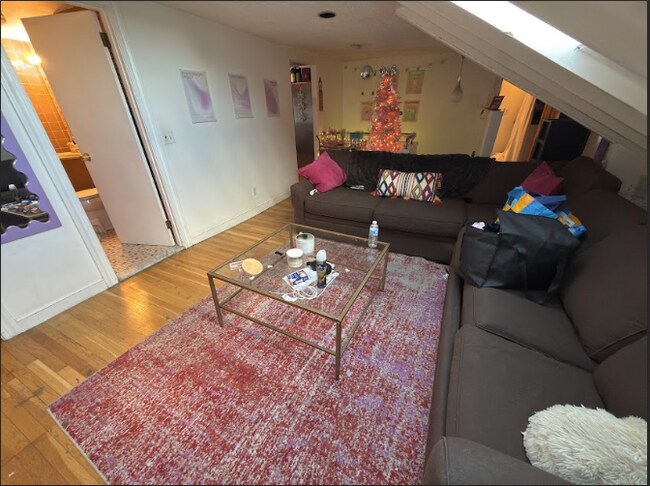 Photo - 26 Greylock Rd Unidad 3