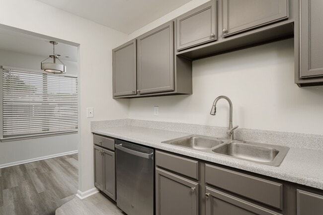 Hollin Ct 1 bedroom - The Oakley at Spring Creek