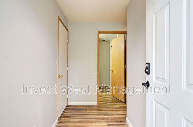 Photo - 3020 NE 116th Ave