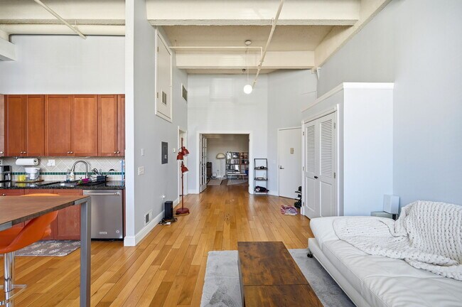 Photo - 300 COMMUNIPAW Ave Unit 113