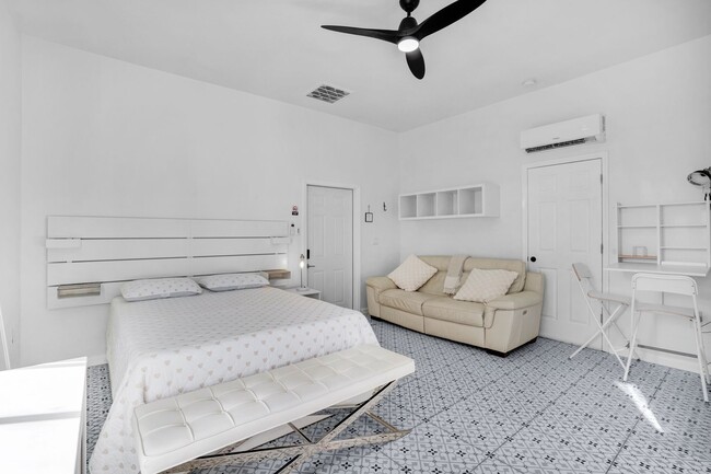 Photo - 170 5th St Unit 1