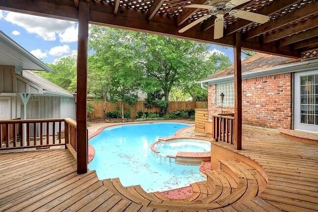 Photo - 9415 Endicott Ln