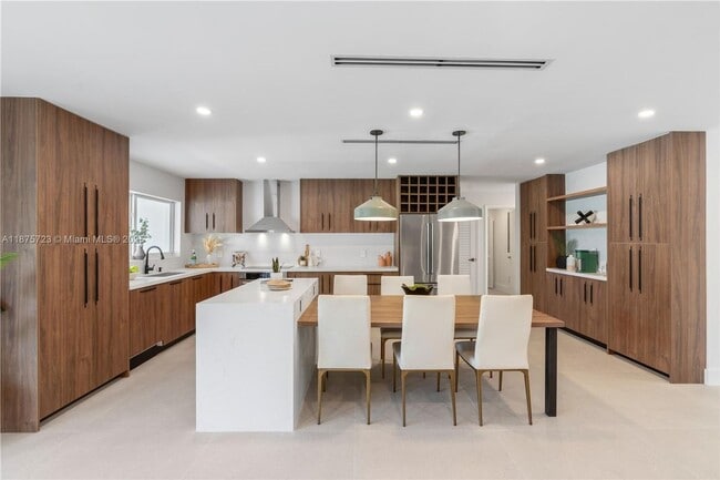 Photo - 5900 NE 21st Ave