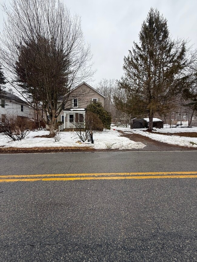 Building Photo - 92 Fairview Ave