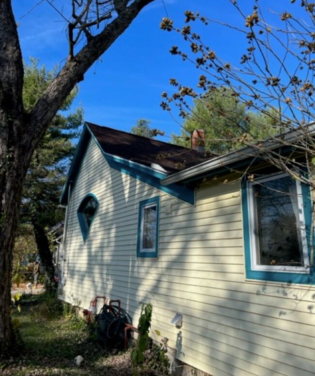 Photo - 347 S Davisson St