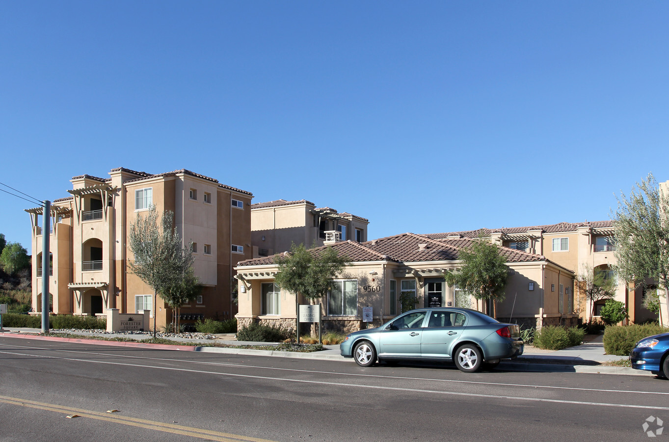 Forester Square - Forester Square Apartments