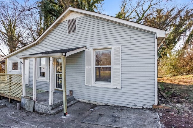 Photo - 2110 Brown Ave