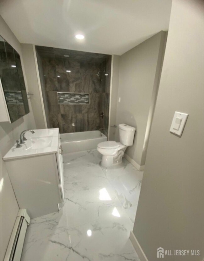 Photo - 315 Smith St