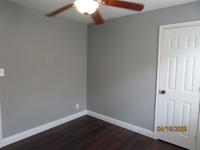 Photo - 10410 Broadstairs St