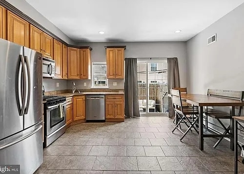 Photo - 1607 Manton St