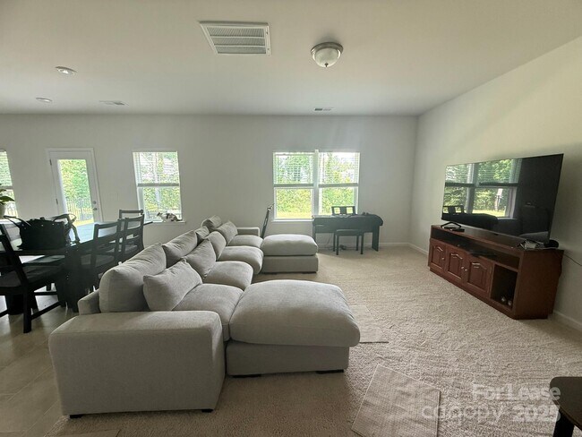 Photo - 6135 Moonview Ct Casa