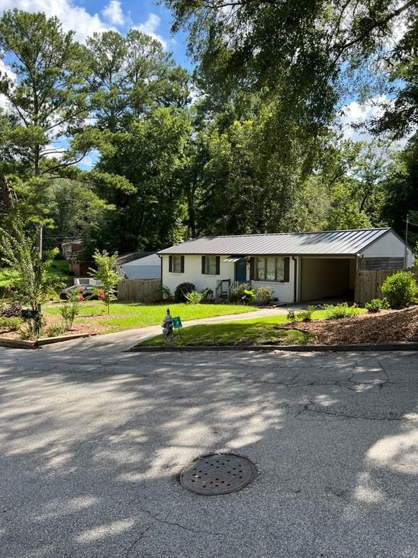 Photo - 375 Cologne Dr SE