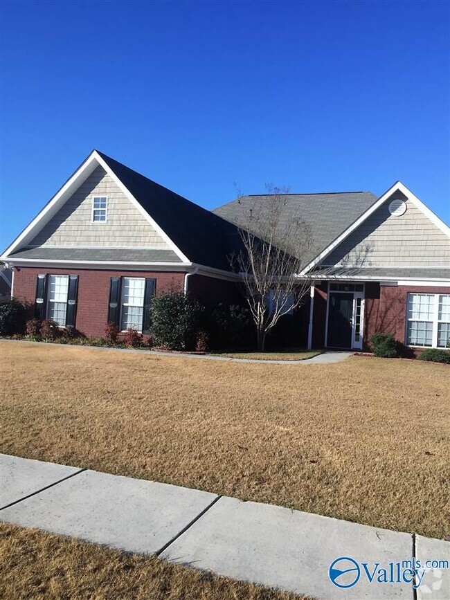 Building Photo - 29869 Carriage Creek Cir NW Rental