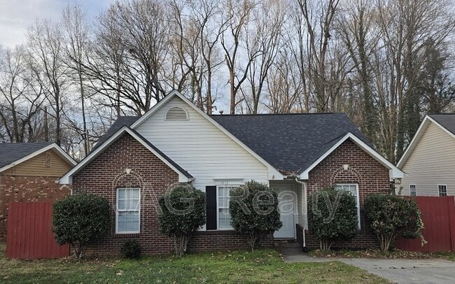 Photo - 1912 Holly St