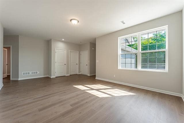 Photo - 5689 Roy's Ridge