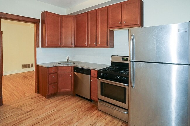 Photo - 3818 N Sheffield Ave Unit 3820-2