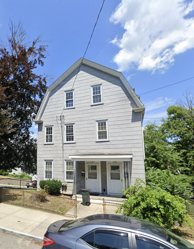 Building Photo - 135 Nonantum St Rental