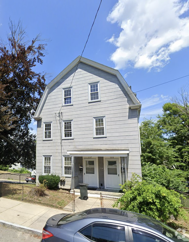 Building Photo - 135 Nonantum St Rental