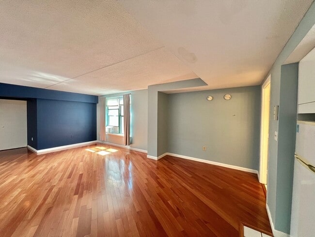 Photo - 108 Peterborough St Unit 4H