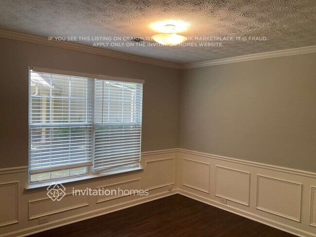 Photo - 28 Whitlock Square SW