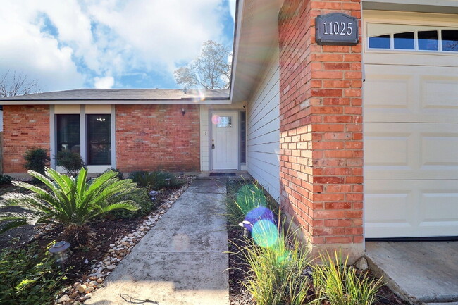 Photo - 3-Bed Home with Fireplace & Large Patio in Live Oak