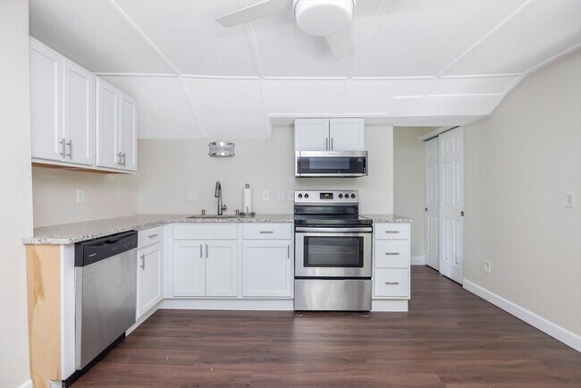 36 Ames Ave Unit 2