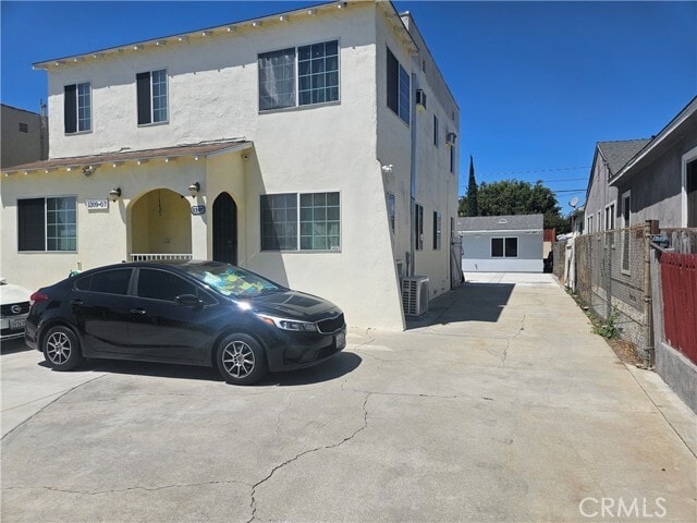 Building Photo - 1307 S Woods Ave