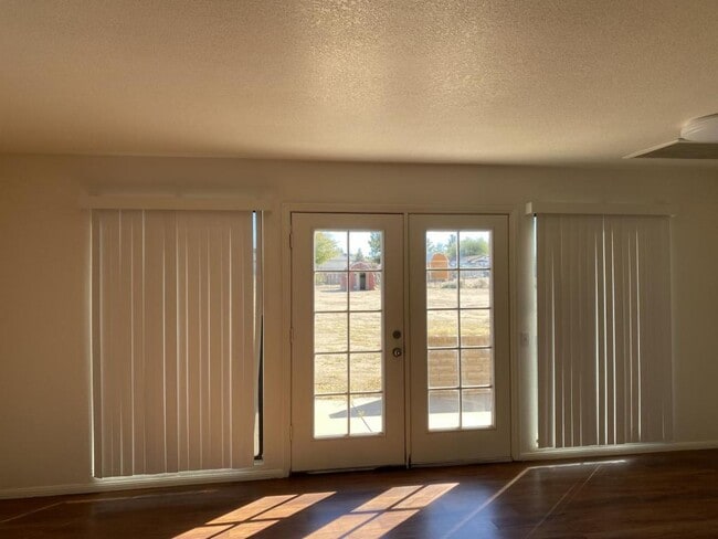 Photo - 1495 Franklin Dr