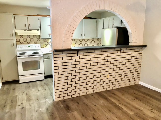 Photo - 9 Strawberry Bank Rd