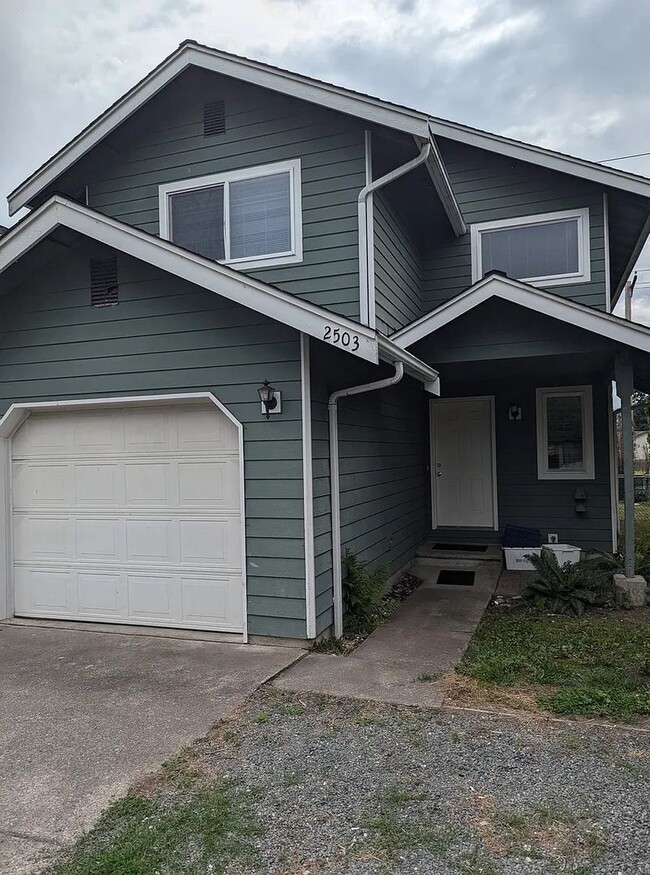 Building Photo - 2501-2503 Xenia St Unit 2503 Xenia St