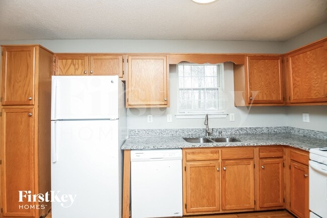 Photo - 43 Ashwood Dr