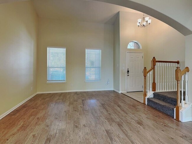 Building Photo - 20115 Goldlake Dr