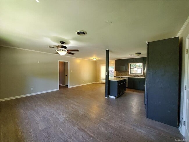 Photo - 860 Greg Dr