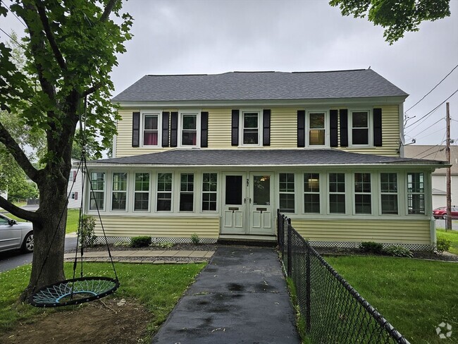 Building Photo - 27 Ferry St Unit B Rental