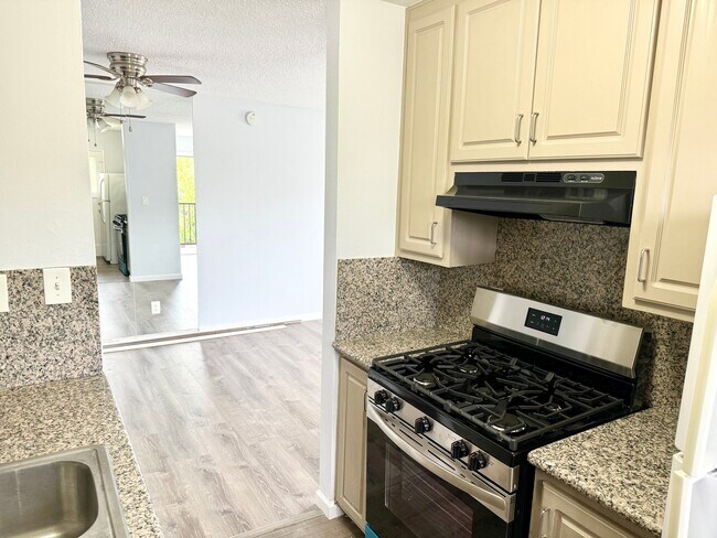 Photo - 4549 Greenholme Dr Unit 4