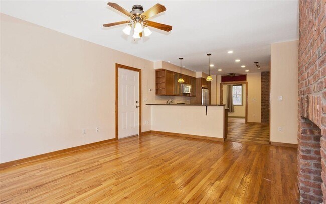 Photo - 202 Warren St Unidad 1