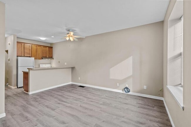 Building Photo - 3831 McRee Ave Rental