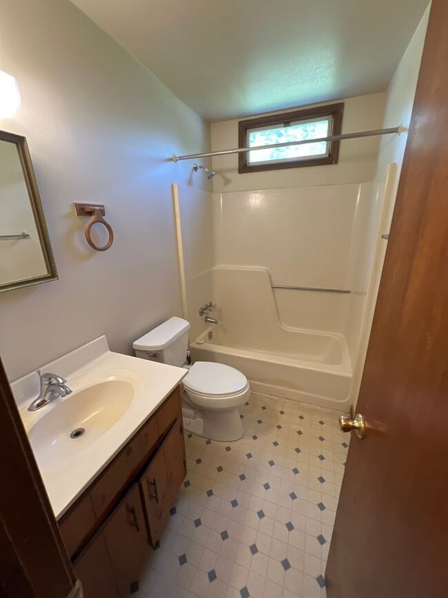 Photo - 7403 Shady Grove Rd