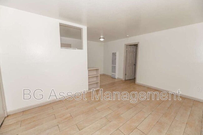 Photo - 714 Darina Ave Unit 5