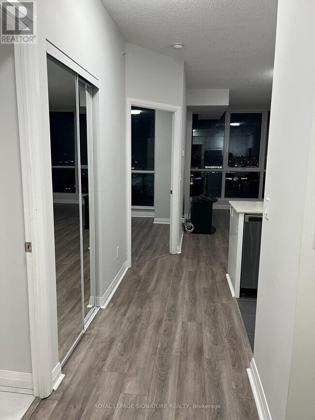 Photo - 55 Eglinton Ave W Unit 505
