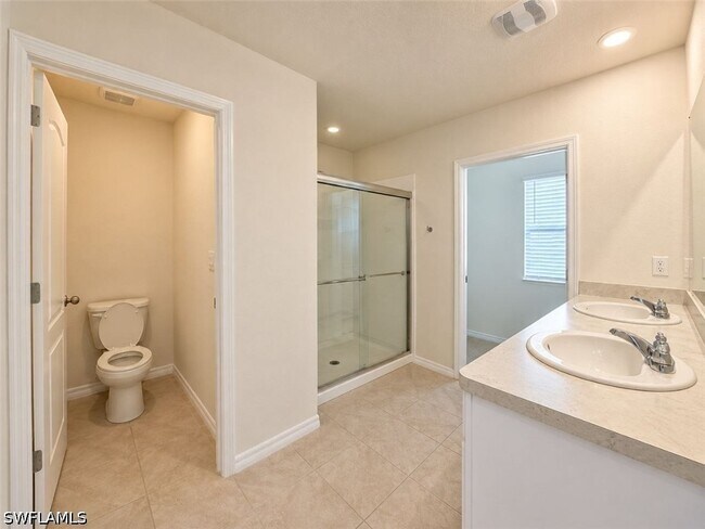 Photo - 2736 Dumont Ln
