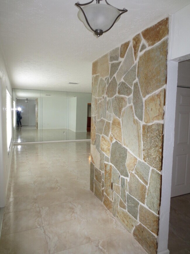 Photo - 1283 Anhinga Dr