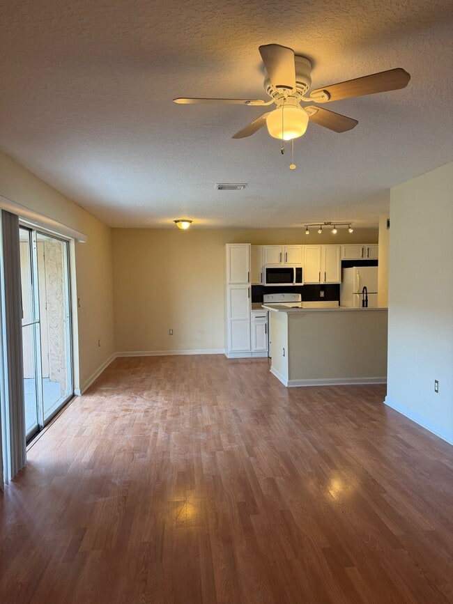 1171 Calle Del Rey Unit D