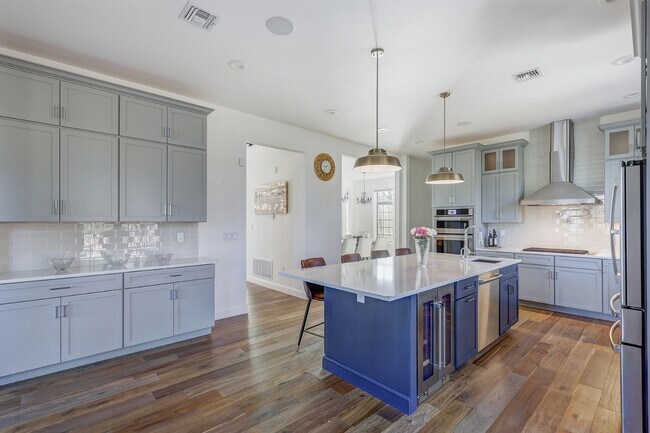 Photo - 333 Mt Airy Rd