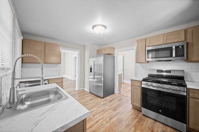 Photo - 1108 Muskegon Ave NW